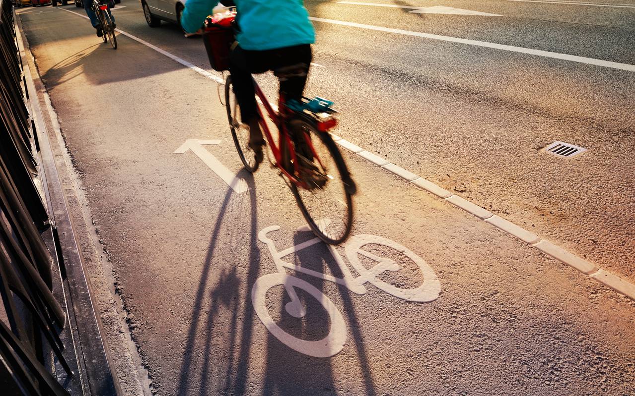 Fahrradweg, Fahrrad fahren, Fahrrad, Fahrradfahrer