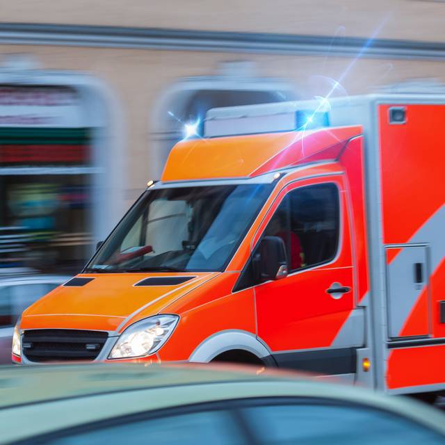 Krankenwagen, Notarzt, Blaulicht, Rettungskräfte