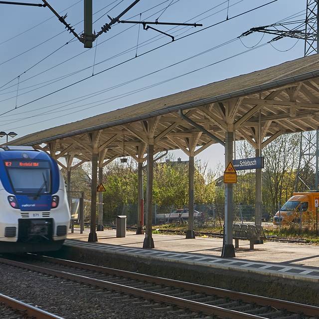 Bahnhof Leverkusen Schlebusch, Bahnhof, Schlebusch, Schild, Symbolbild