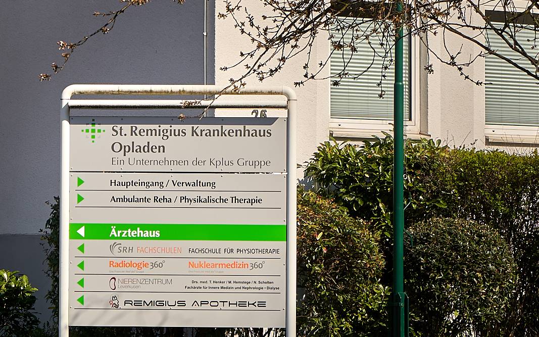 Remigius Krankenhaus, Schild, Krankenhaus, Symbolbild