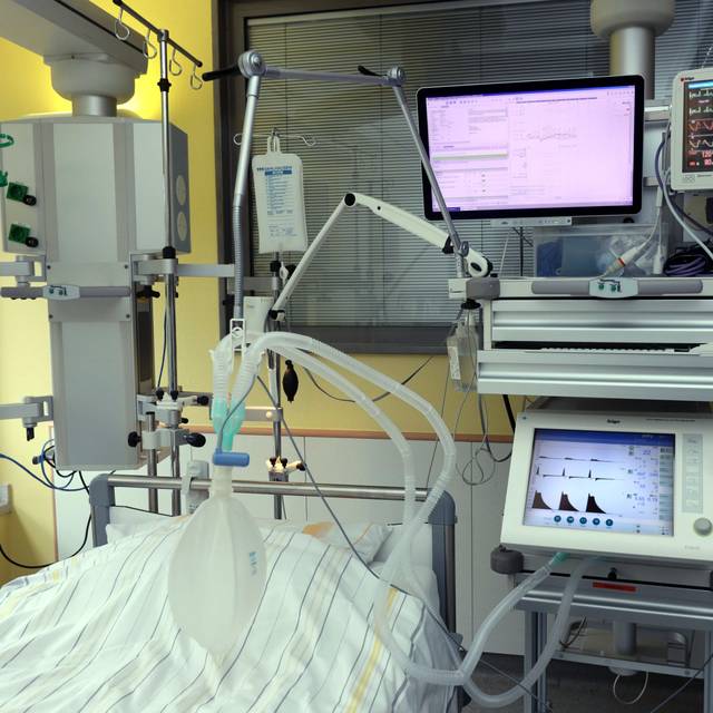 Klinikum Beatmungsgeräte, Klinikum, Corona, Krankenhaus, Klinikum Leverkusen, Intensivstation