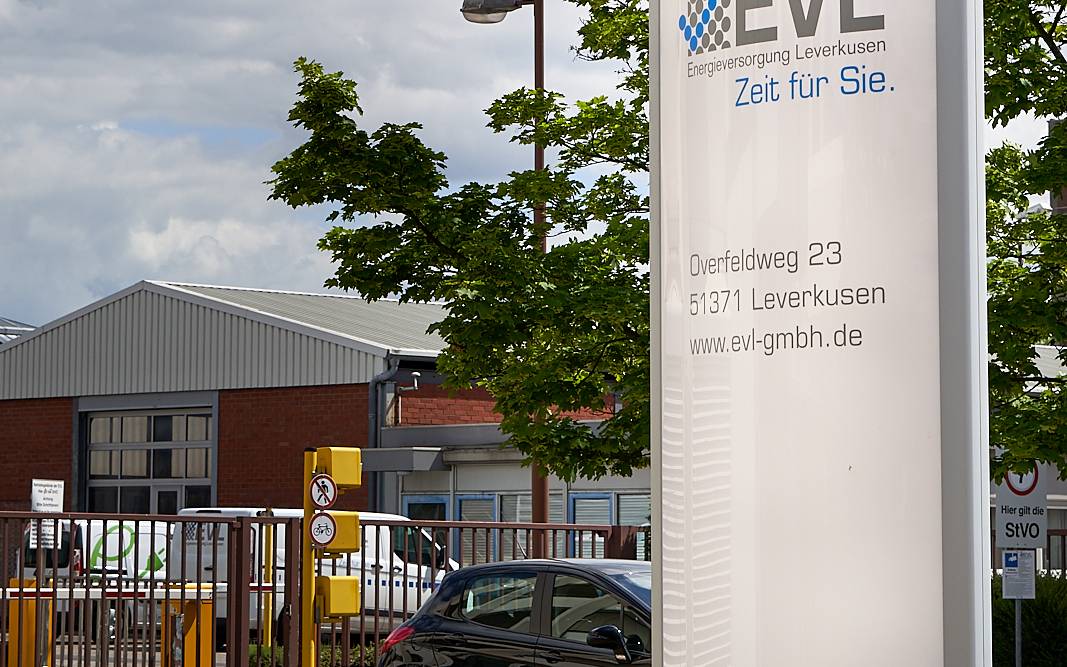 EVL Verwaltungsgebäude, EVL, Strom, Leverkusen, Symbolbild, Energieversorgung, Schild