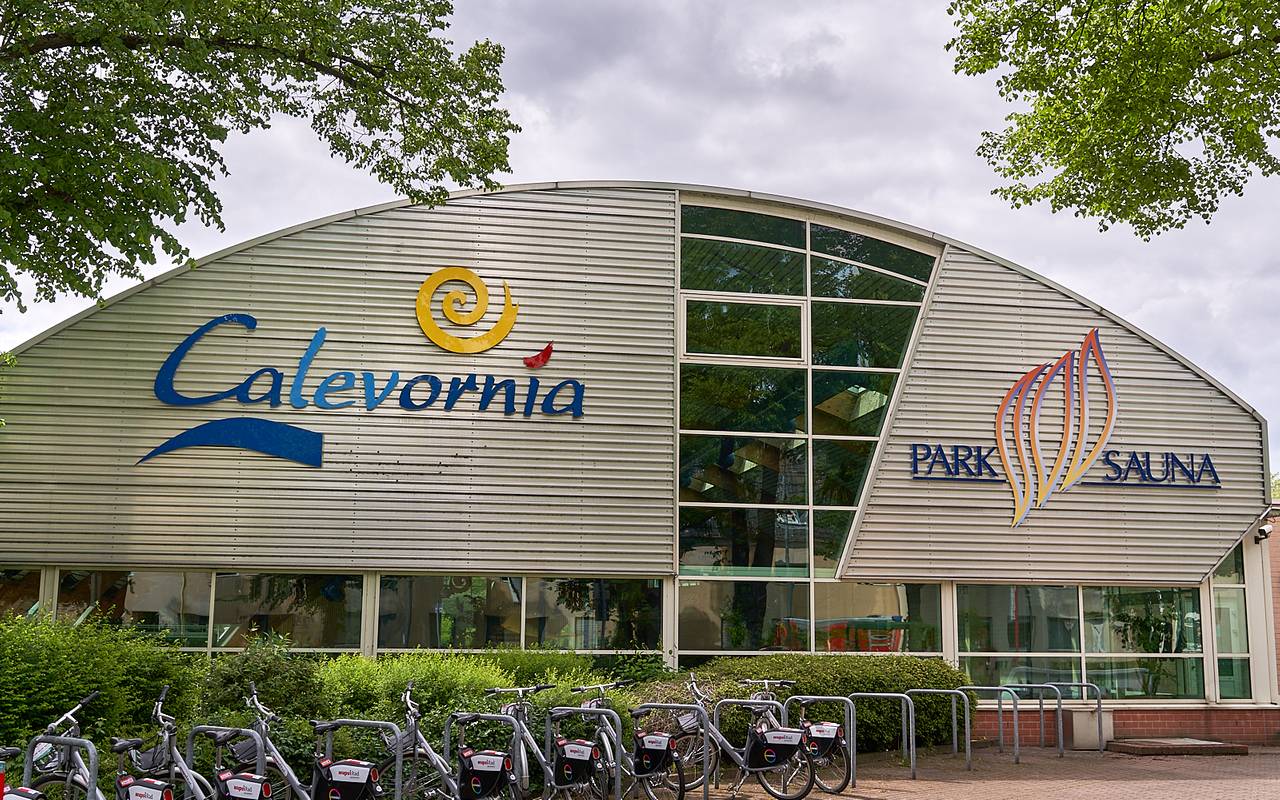 CaLevornia, Hallenbad, Schwimmbad, Sommer, Schwimmen, Sauna, Symbolbild