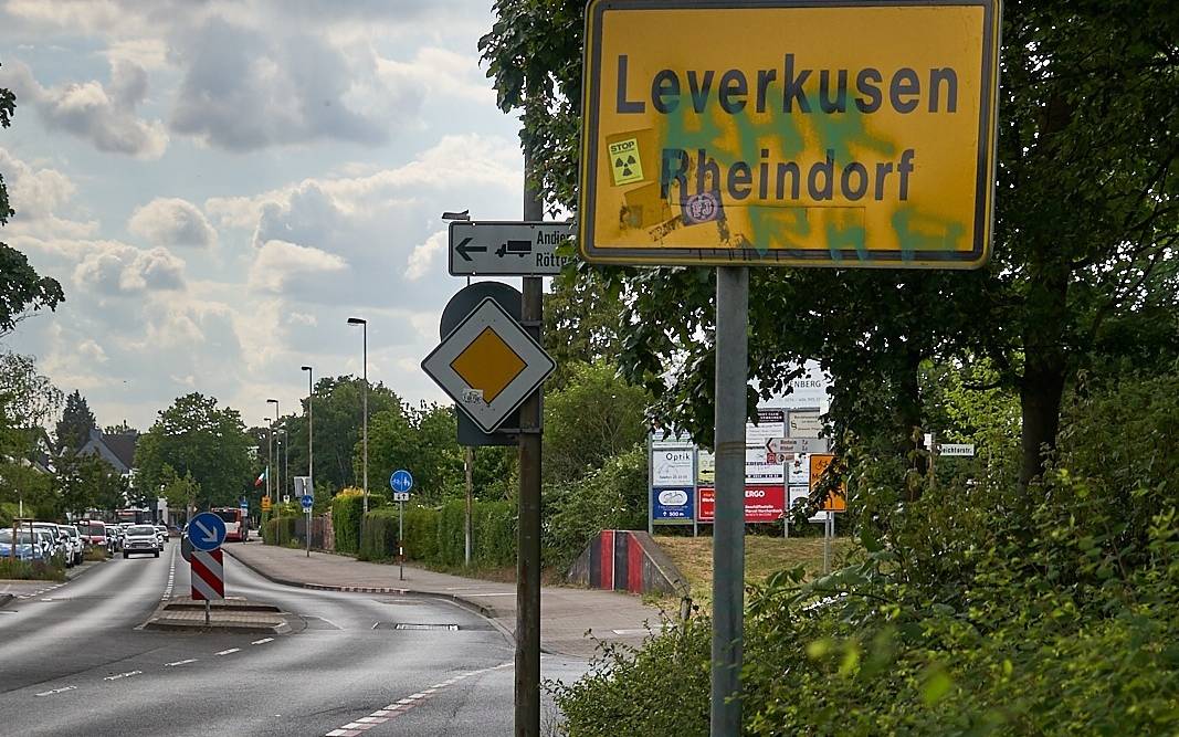 Stadtteilschild Leverkusen-Rheindorf, Schild, Leverkusen,Rheindorf, Symbolbild