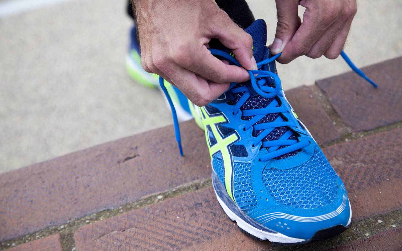 In Ruhe ausprobieren: Laufschuhe müssen perfekt passen.
