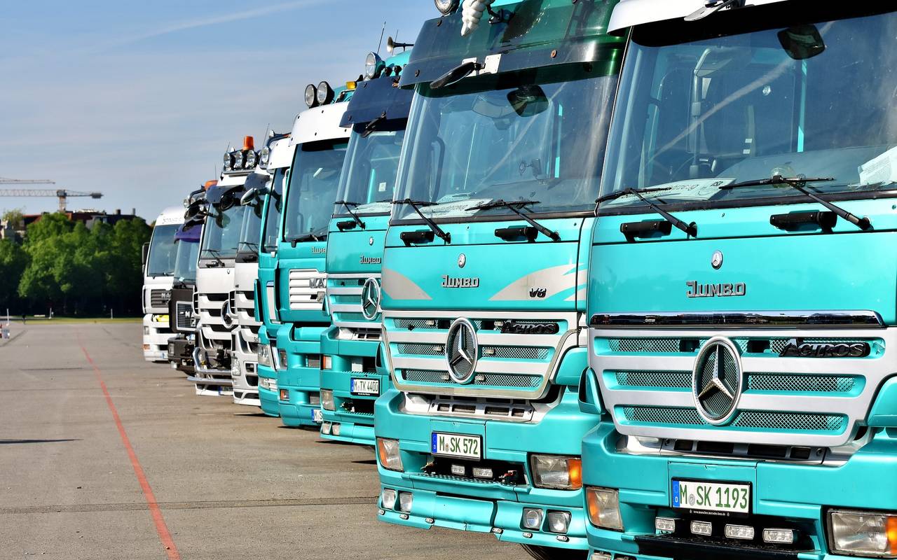 LKW, Parkplatz, A1, Laster, Verkehr
