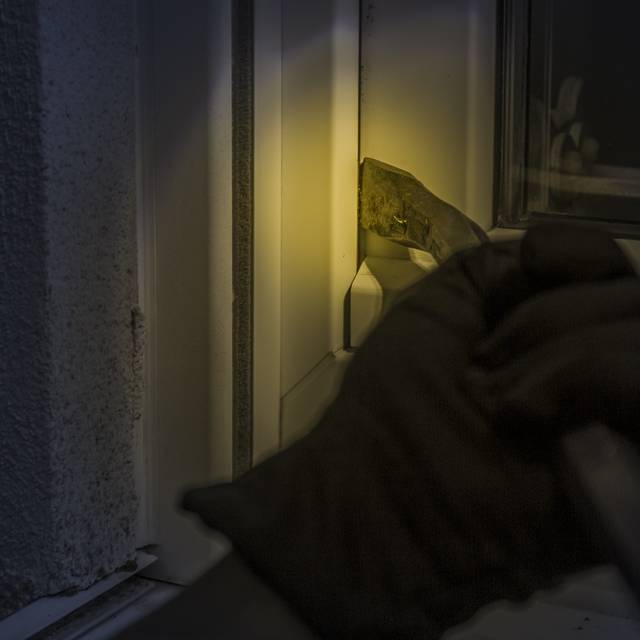 Einbrecher, Polizei, Raub, Einbruch, Zeugensuche, Zeuge, Räuber