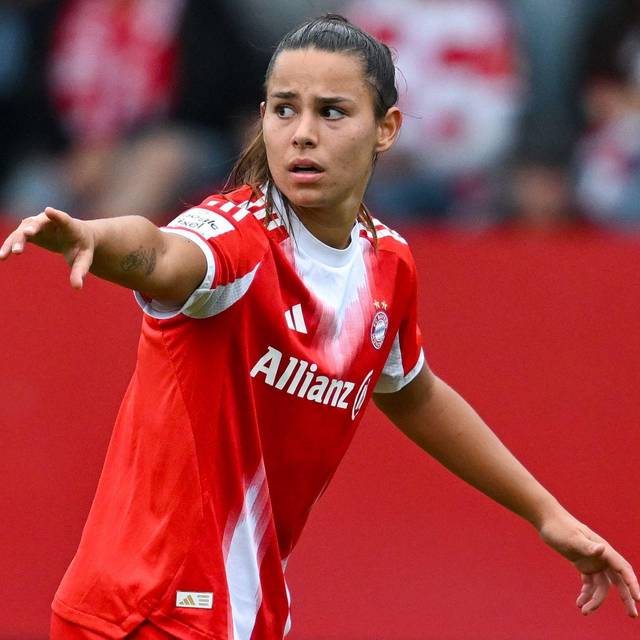 Lena Oberdorf