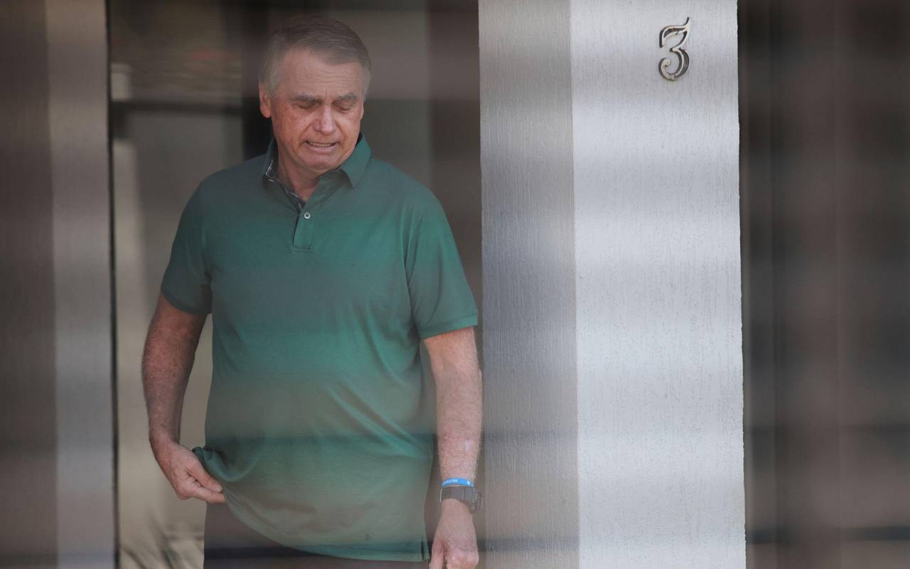 Bolsonaro gesteht Einsatz eines Lötkolbens an Fußfessel