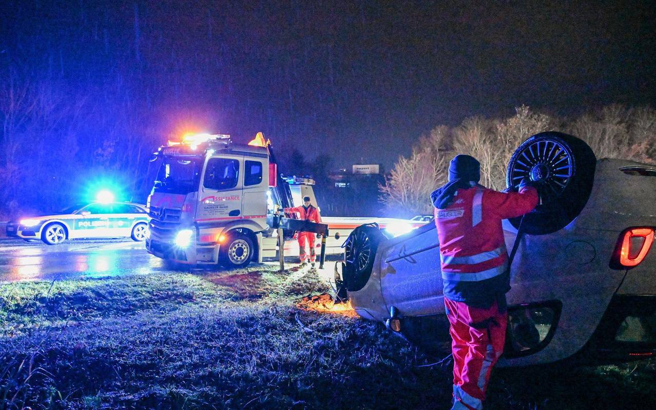 Wetter in Baden-Württemberg - Glatteis sorgt für Unfälle