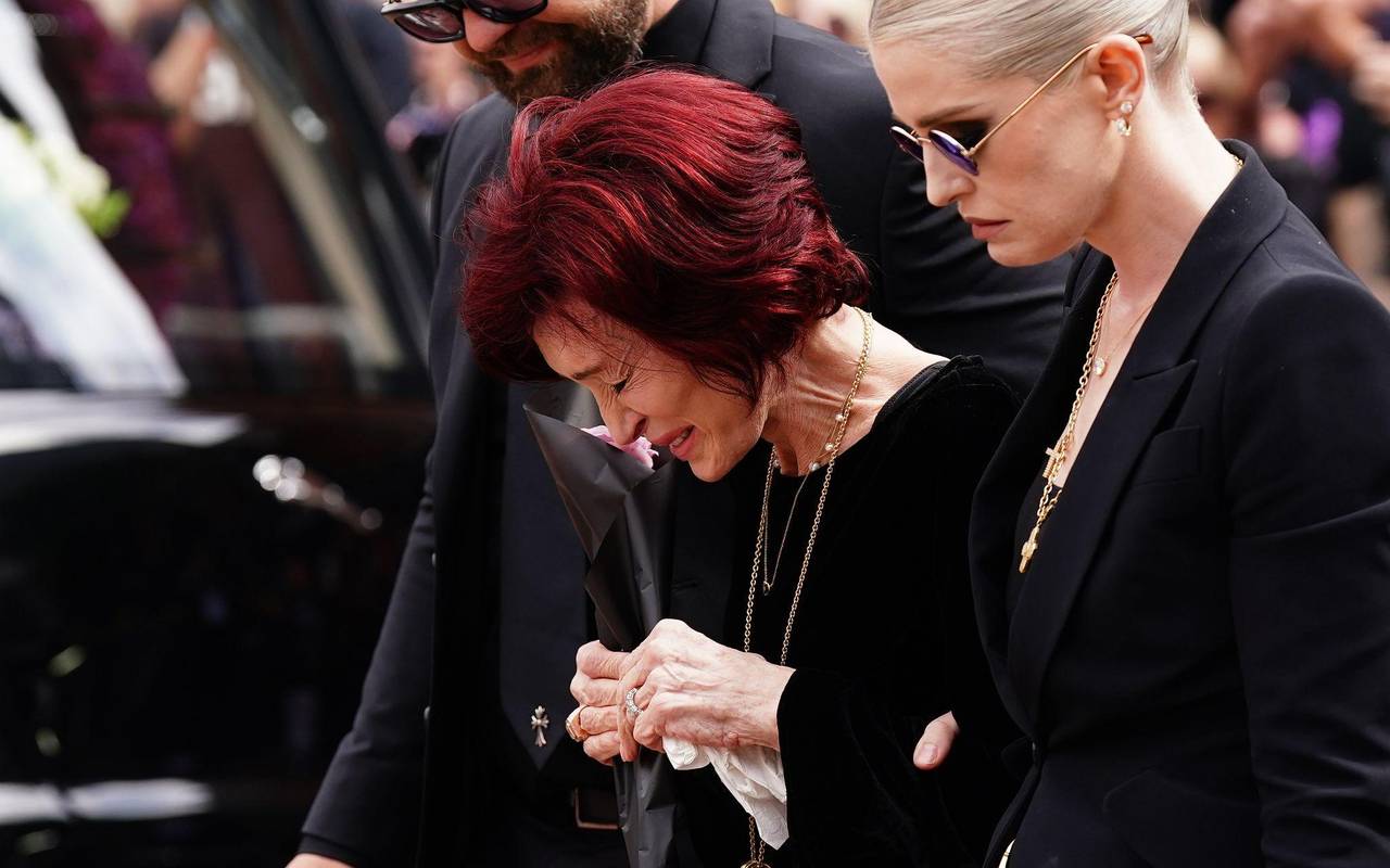 Sharon Osbourne äußert sich zum Tod ihres Mannes Ozzy.