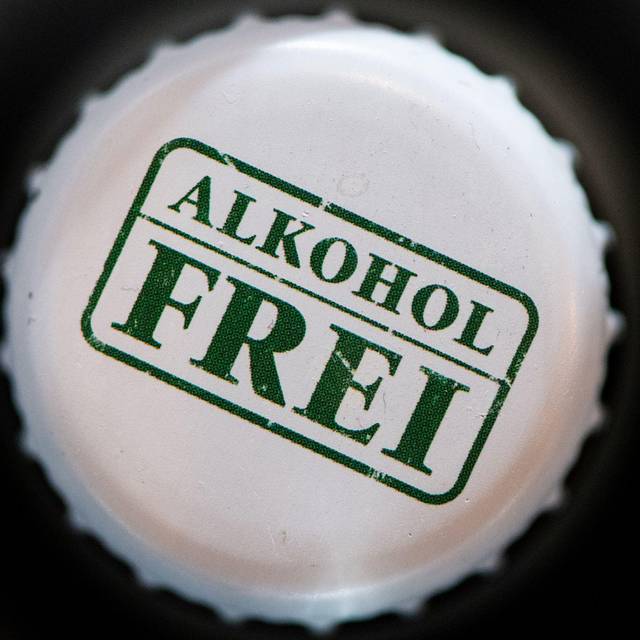 "Alkoholfrei" steht auf dem Deckel einer Bierflasche