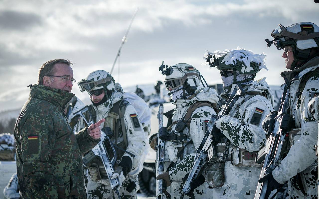 Bundesverteidigungsminister Pistorius besucht Nato-Übung