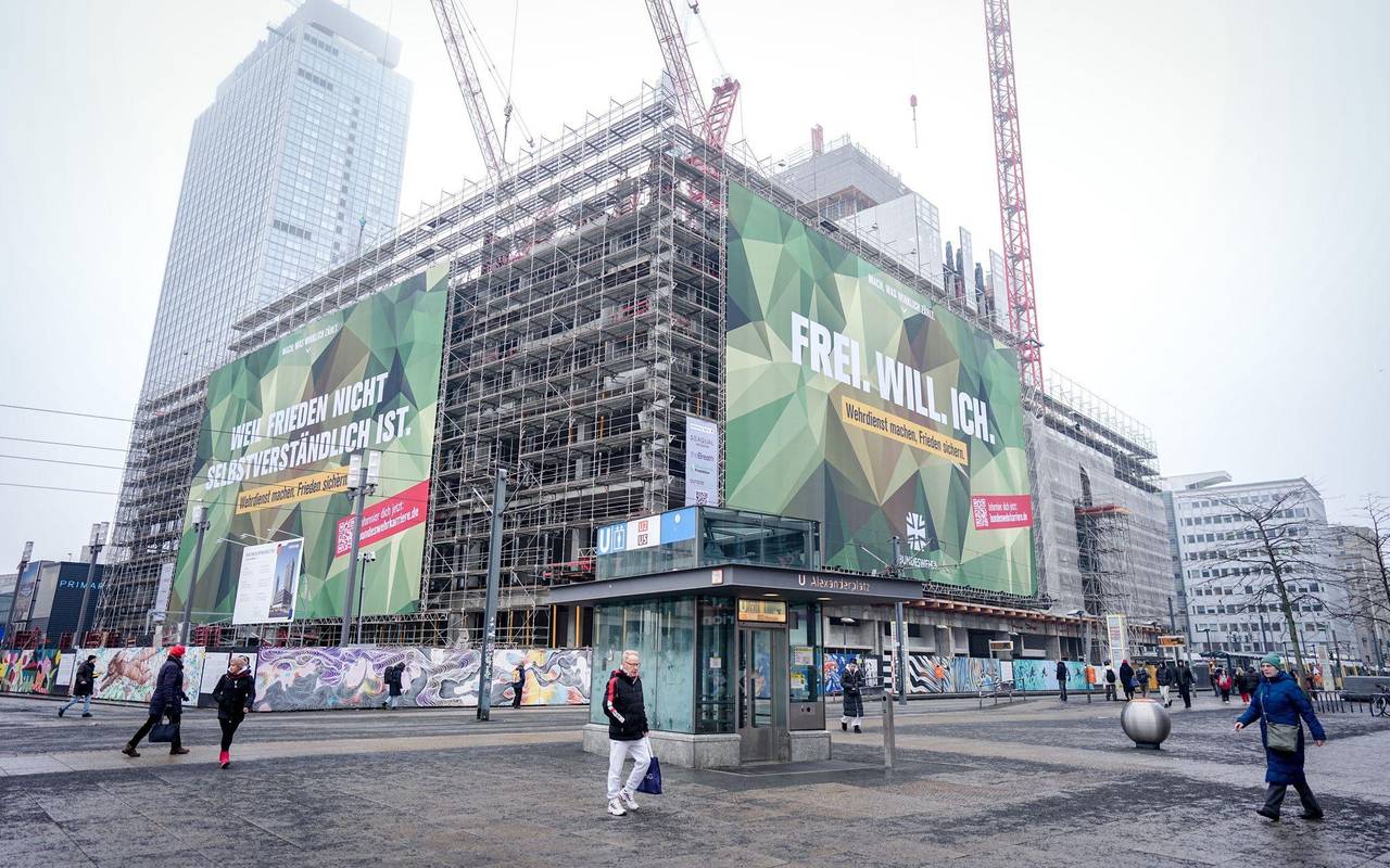 Neuer Wehrdienst - Erste Fragebögen werden verschickt