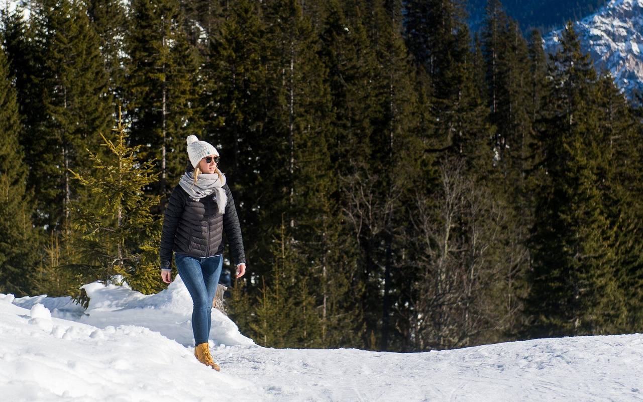 Winterspaziergang im Skigebiet in Garmisch-Partenkirchen