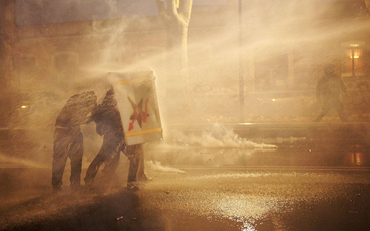 Krawalle wegen Räumung des Turiner Zentrums Askatasuna