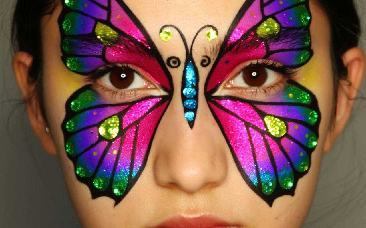 Make-up für Karneval: Schmetterling