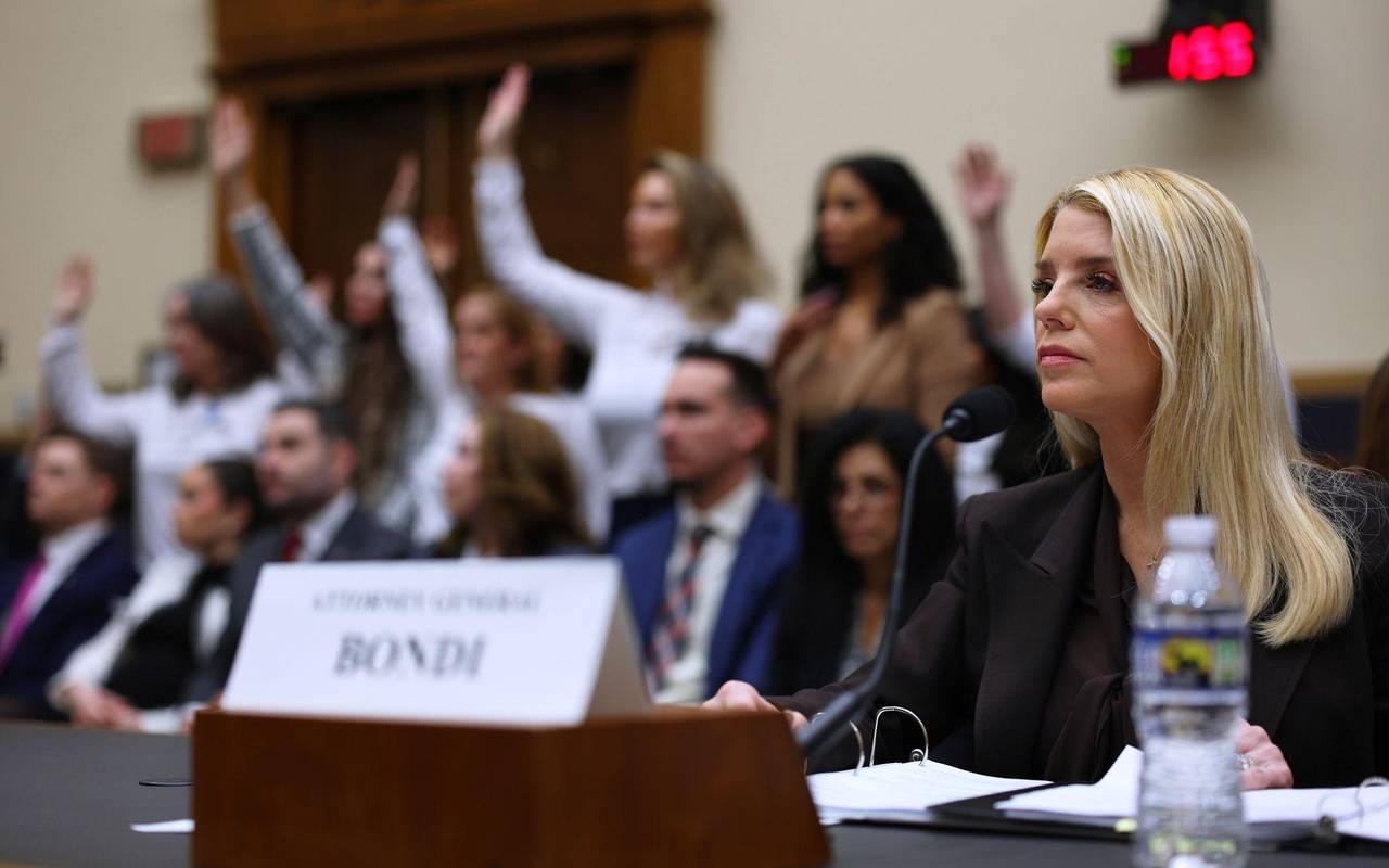 US-Justizministerin Bondi sagt bei Anhörung aus