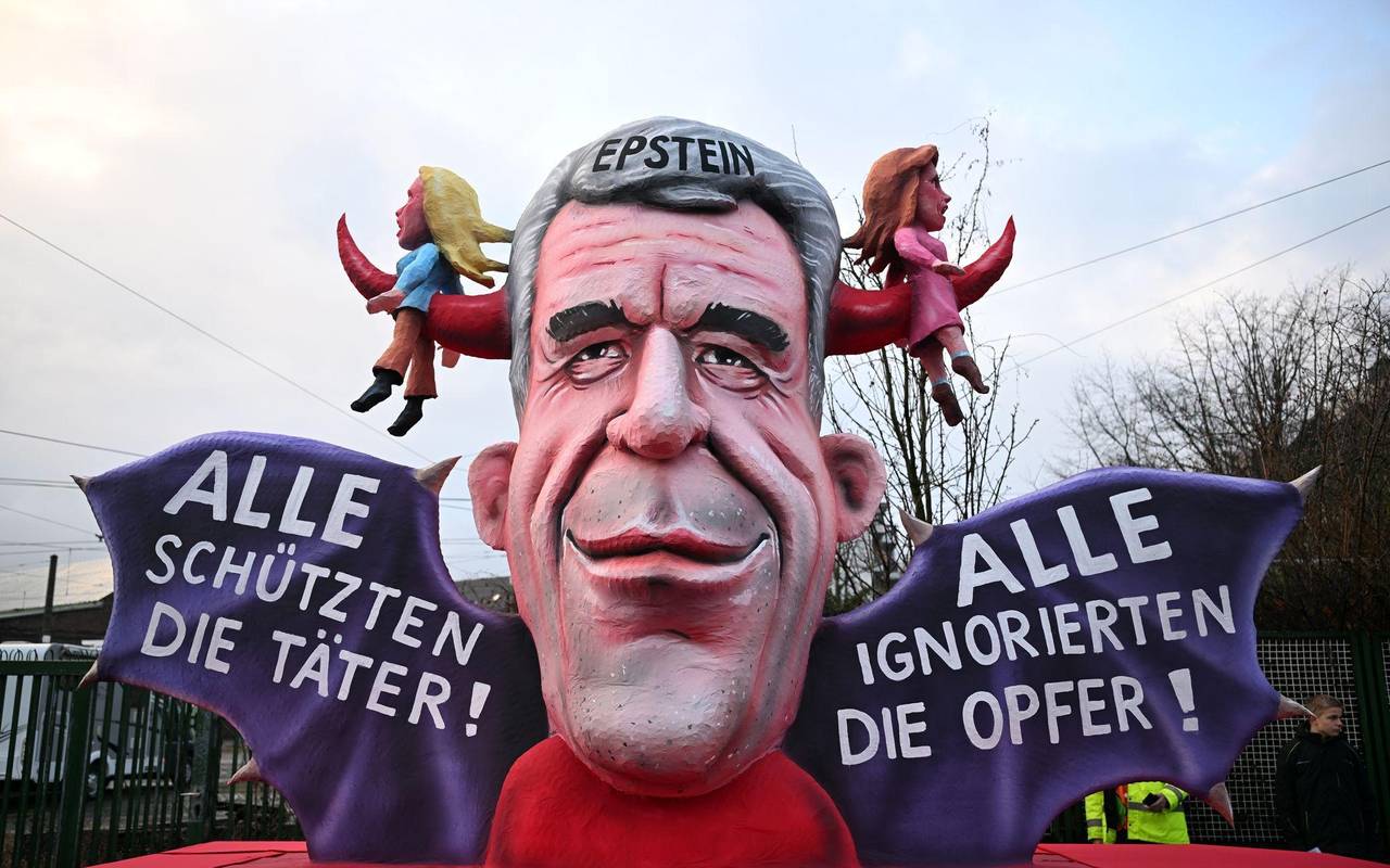 Rosenmontag am Rhein - Düsseldorf