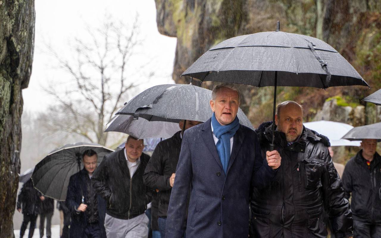 Höcke besucht Externsteine in Lippe
