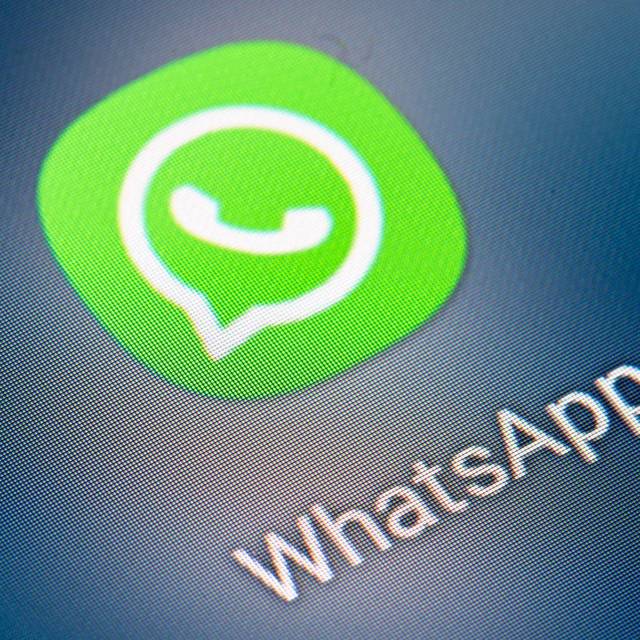 Whatsapp auf dem Bildschirm eines Smartphones
