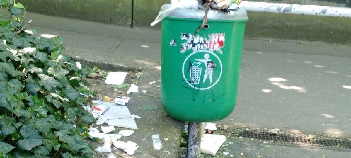 Leverkusener SPD fordert größere Mülleimer in Hitdorf