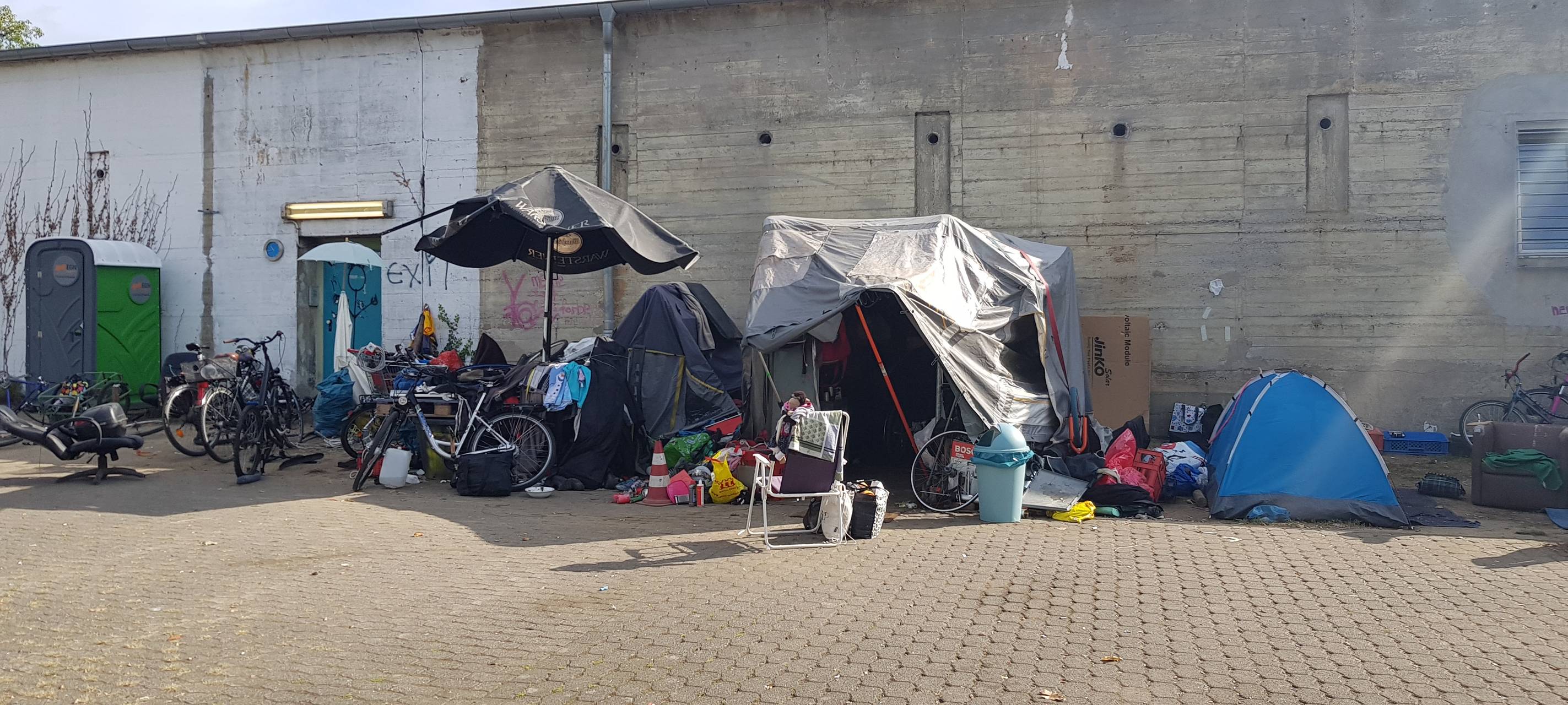 Obdachlos, Kältegang, Kältegäng, Camping, illegal, Moskauer Straße, Camp,
