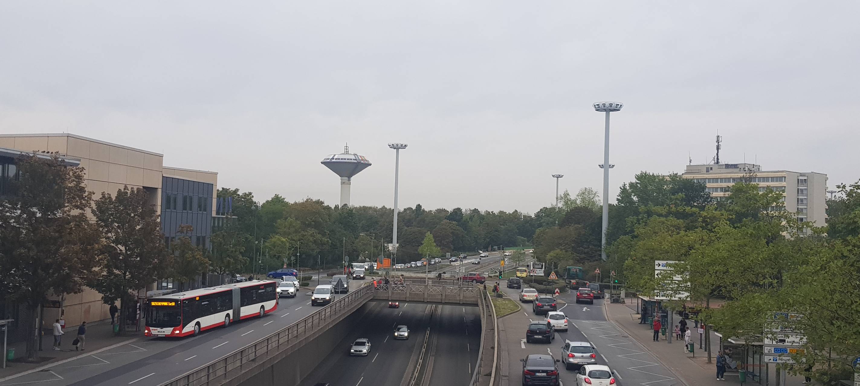 Nächtliche Sperrung am Europaring in Leverkusen