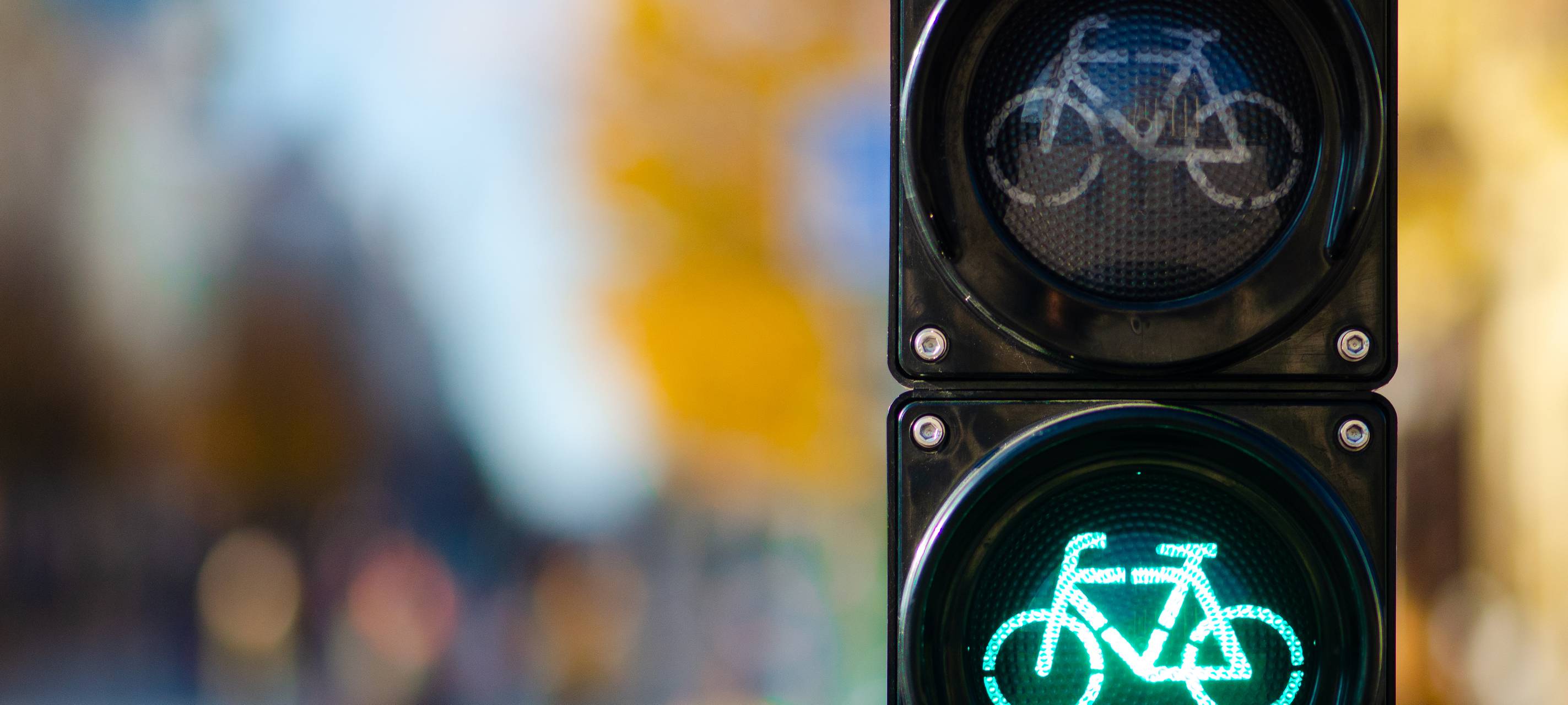 Fahrradweg, Fahrrad fahren, Fahrrad, Fahrradfahrer,Fahrradampel