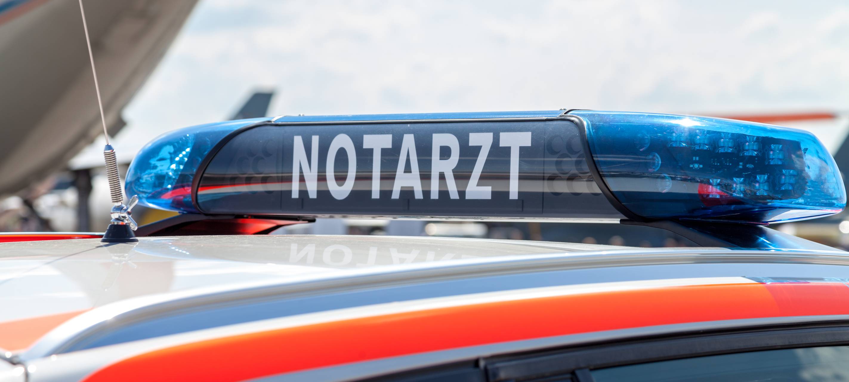 Krankenwagen, Notarzt, Blaulicht, Rettungskräfte
