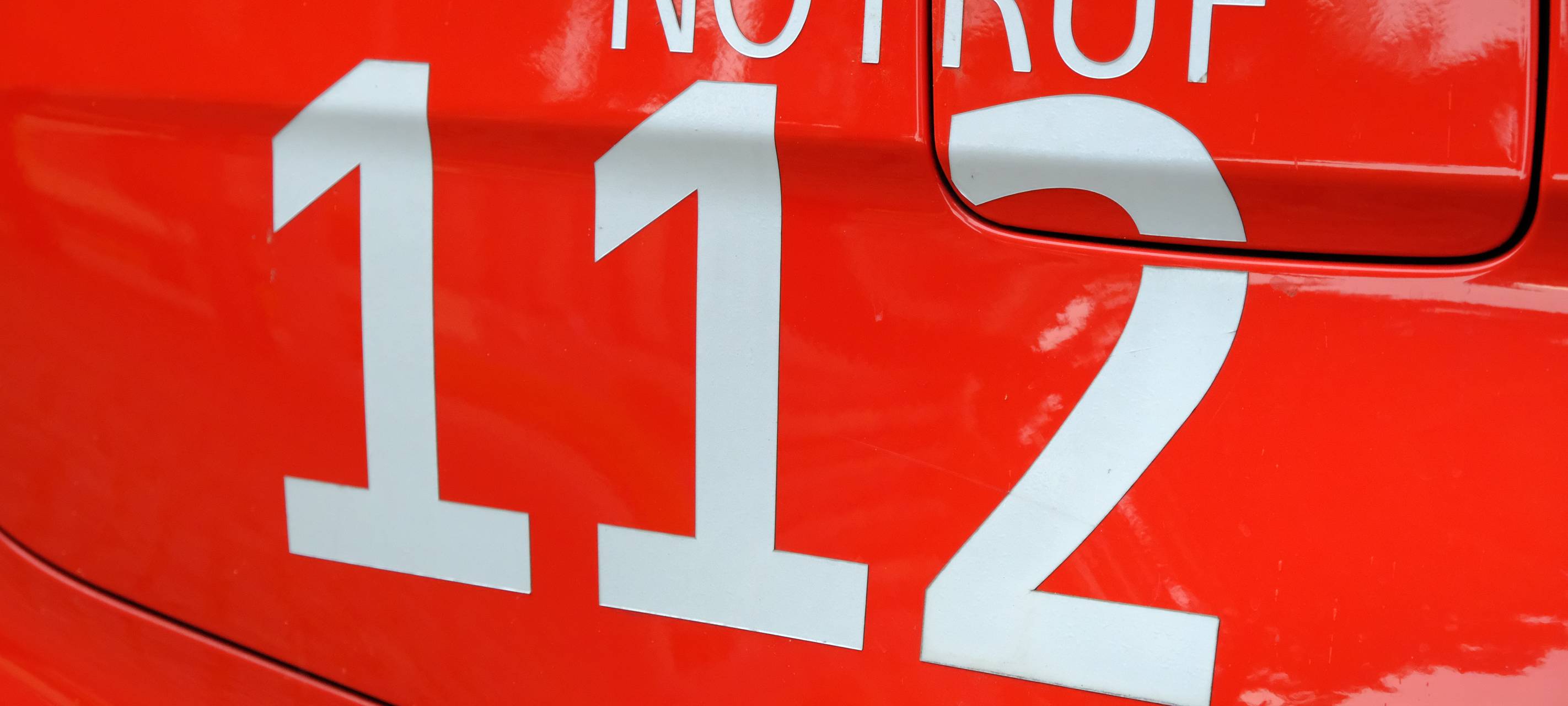 Krankenwagen, Notarzt, Blaulicht, Rettungskräfte