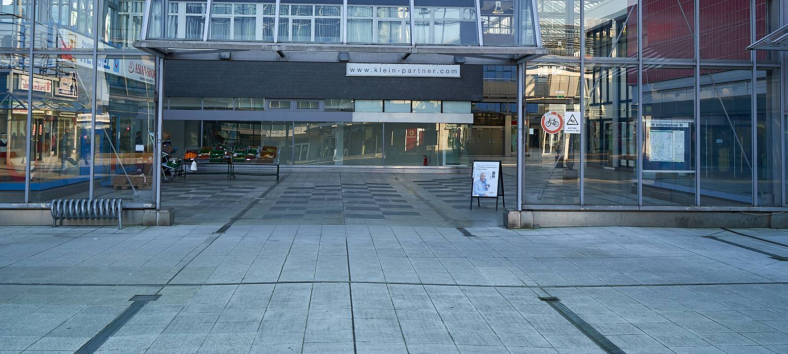 City C, leer, Wiesdorf, verlassen, Fußgängerzone, Symbolbild, Wiesdorf