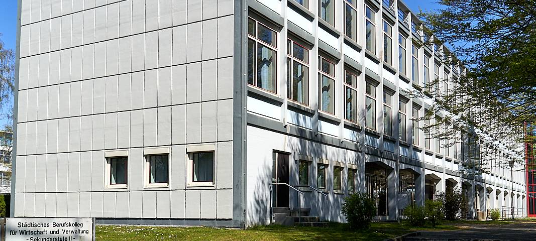 Städtisches Berufskolleg für Wirtschaft und Verwaltung, Berufskolleg, Kinder, Symoblbild, Schule