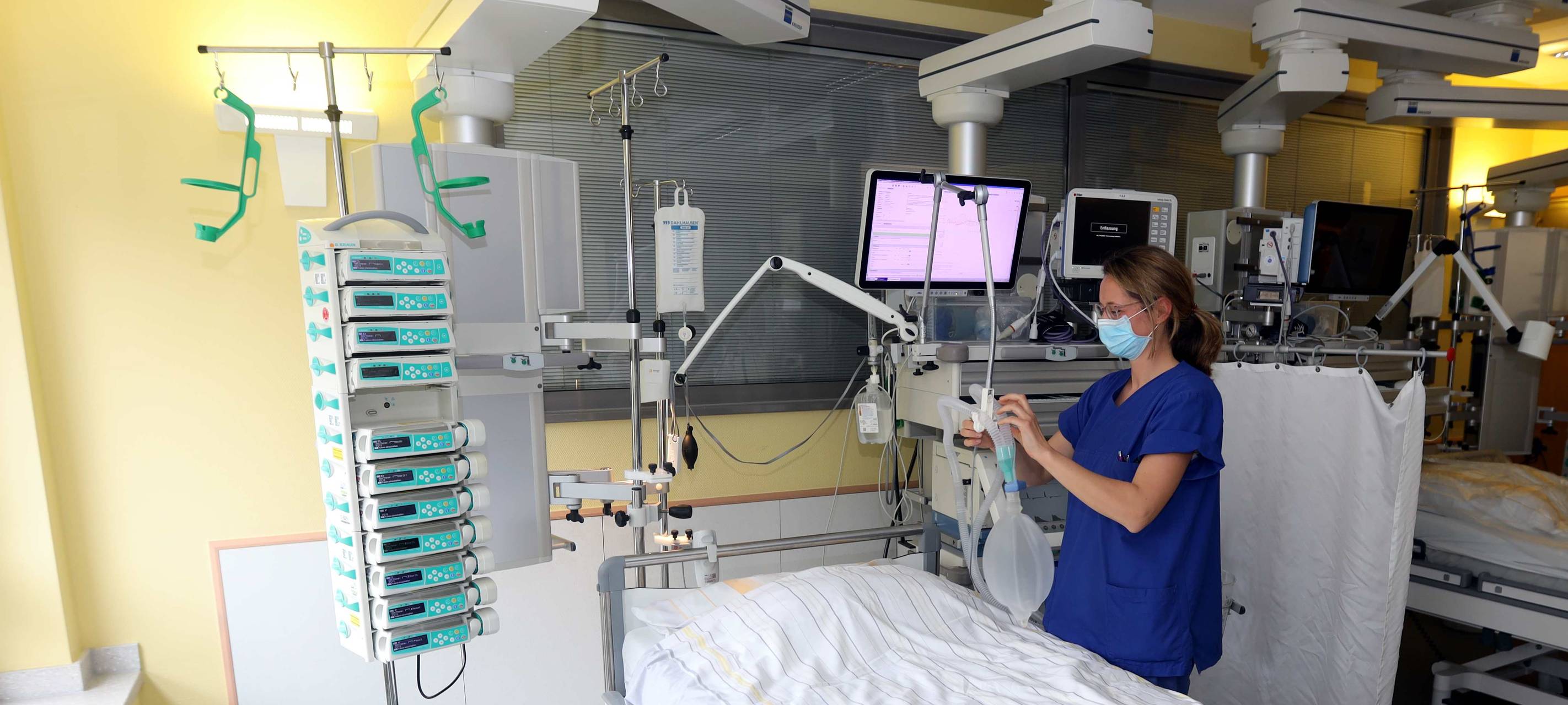 Klinikum Beatmungsgeräte, Klinikum, Corona, Krankenhaus, Klinikum Leverkusen, Intensivstation