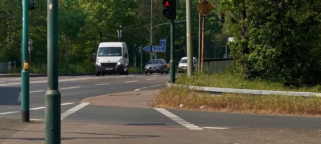 Ampel, Symbolbild, Rot, Fußgänger, Fahrradfahrer