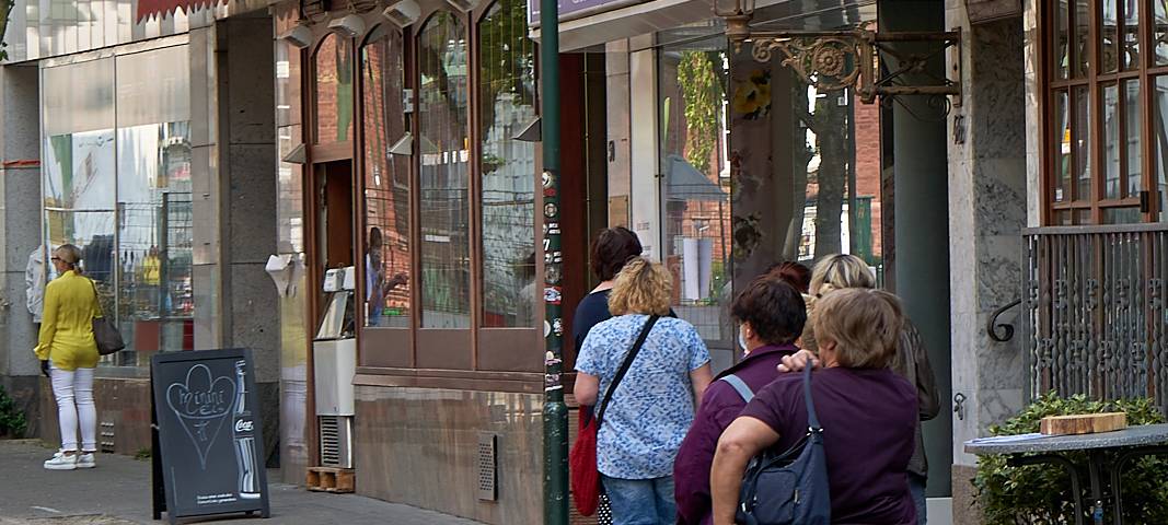 Fußgängerzone, Schlebusch, Menschen, Läden, Einkaufen, Symbolbild