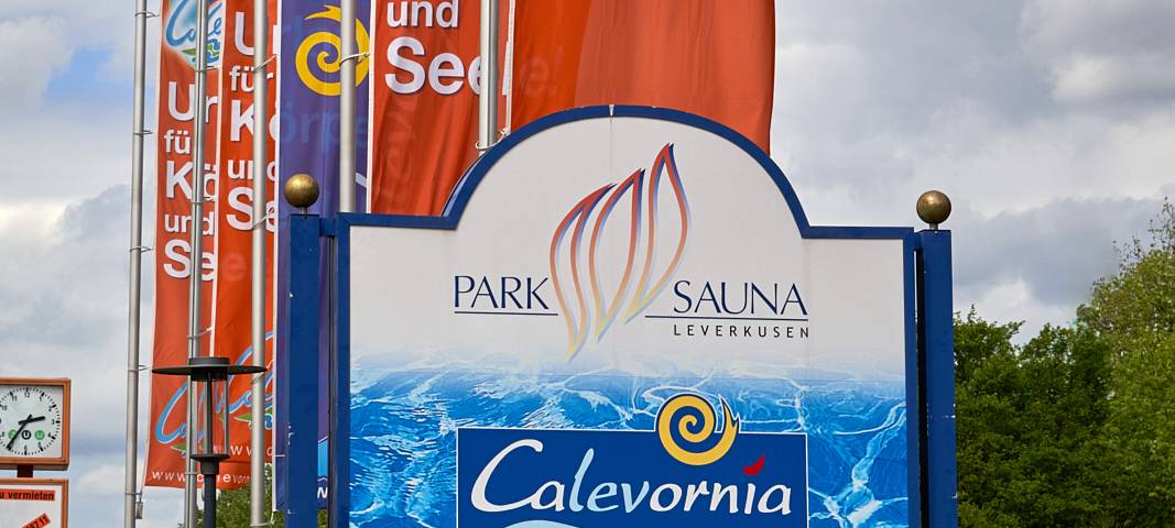 CaLevornia, Hallenbad, Schwimmbad, Sommer, Schwimmen, Sauna, Symbolbild, Schild