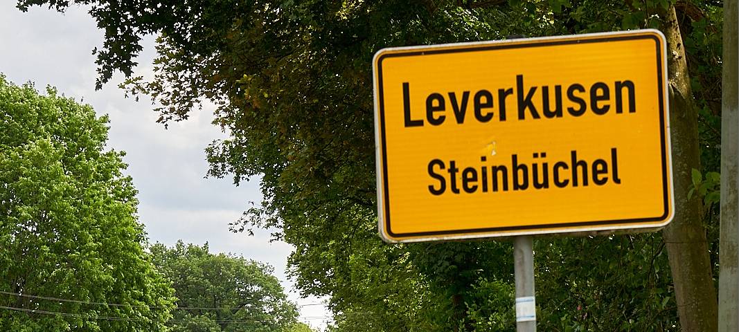 Stadtteilschild Leverkusen-Steinbüchel, Schild, Leverkusen, Steinbüchel, Symbolbild