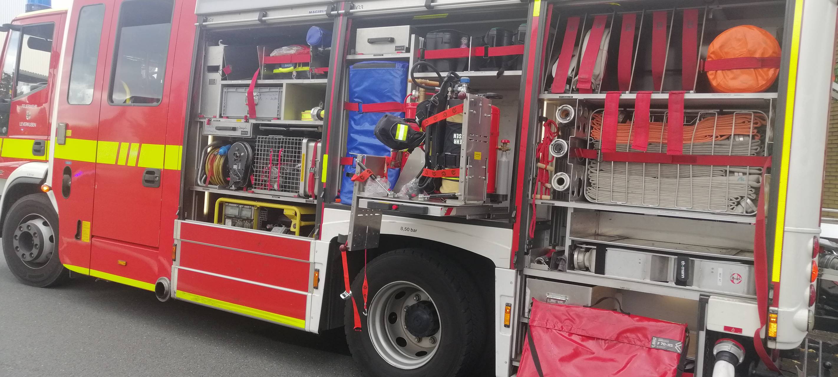 Feuer in Mehrfamilienhaus in Alkenrath