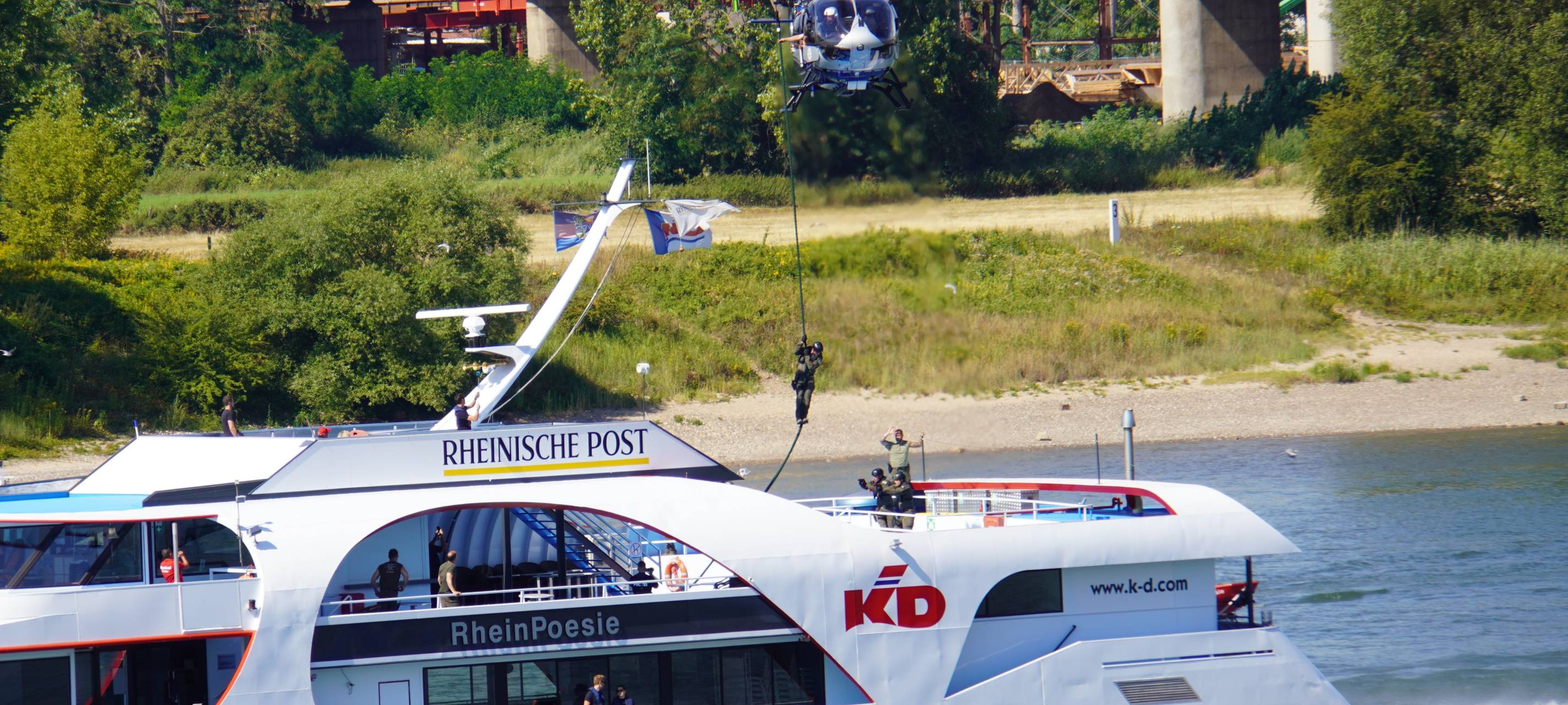 Großeinsatz auf dem Rhein zu Übungszwecken