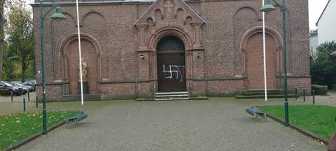 Ermittlungen wegen Hakenkreuz-Graffiti in Schlebusch