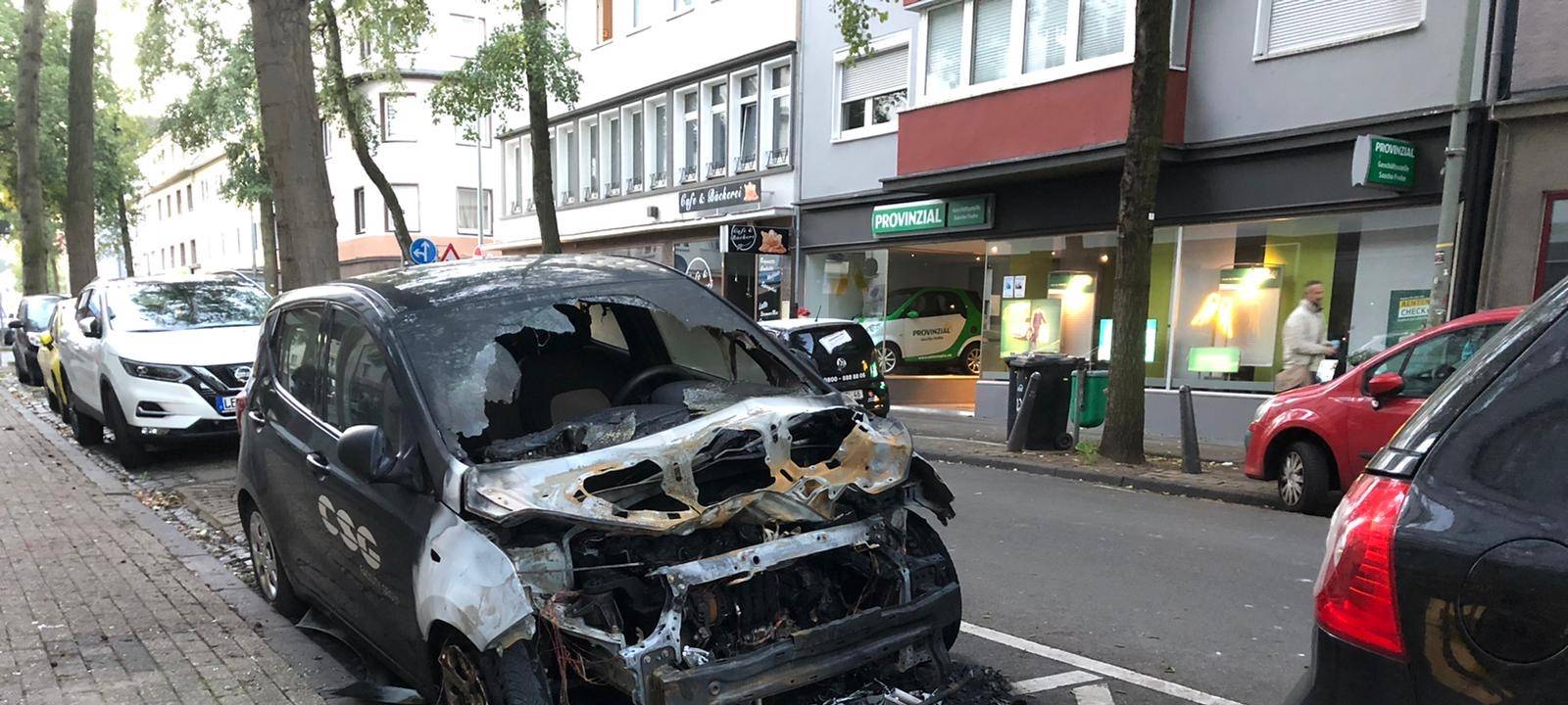 Auto in Wiesdorf abgebrannt