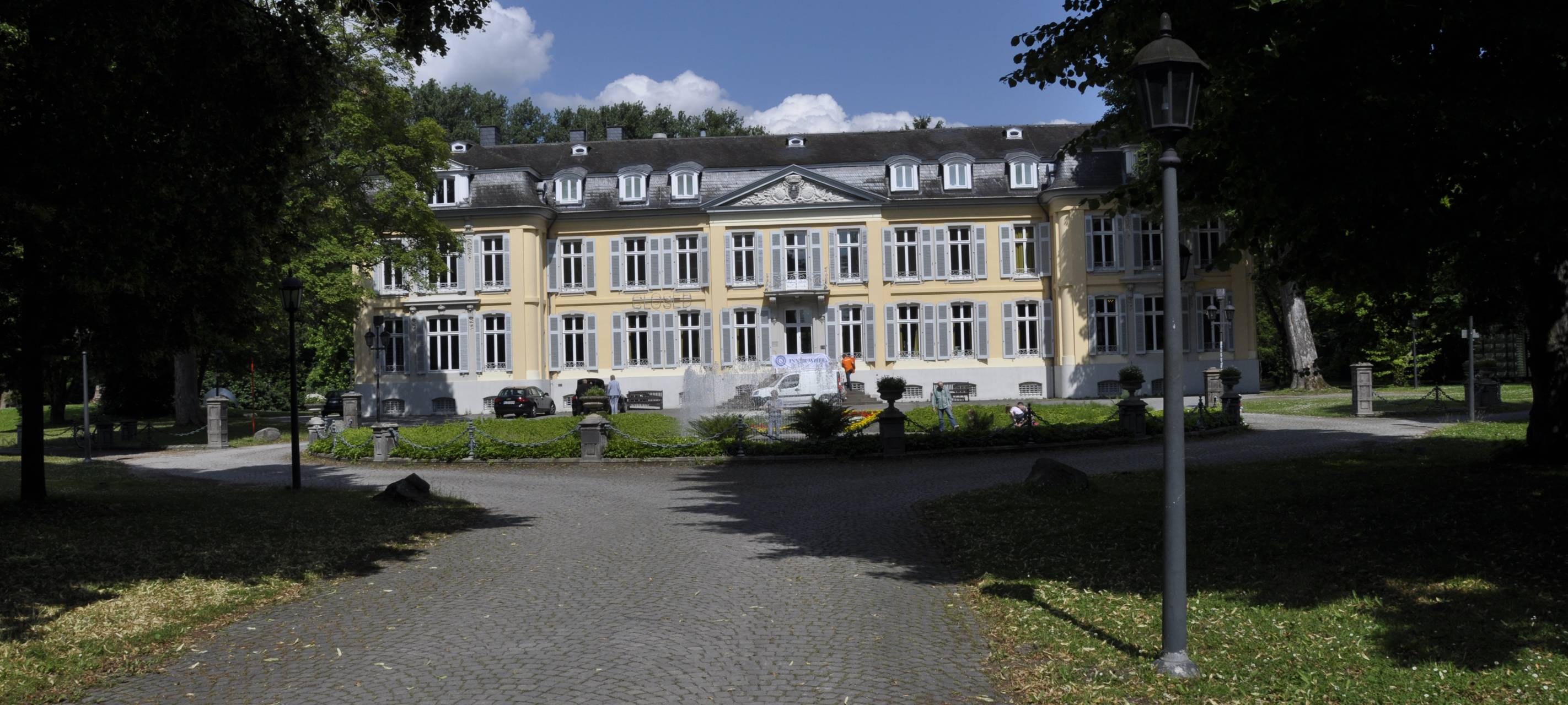 Parkplatzsituation Schloss Morsbroich weiter unklar
