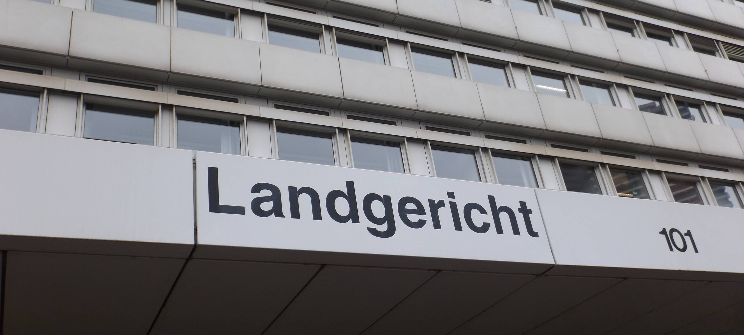 Überfall in Leverkusen: Gericht lässt Vorwürfe fallen