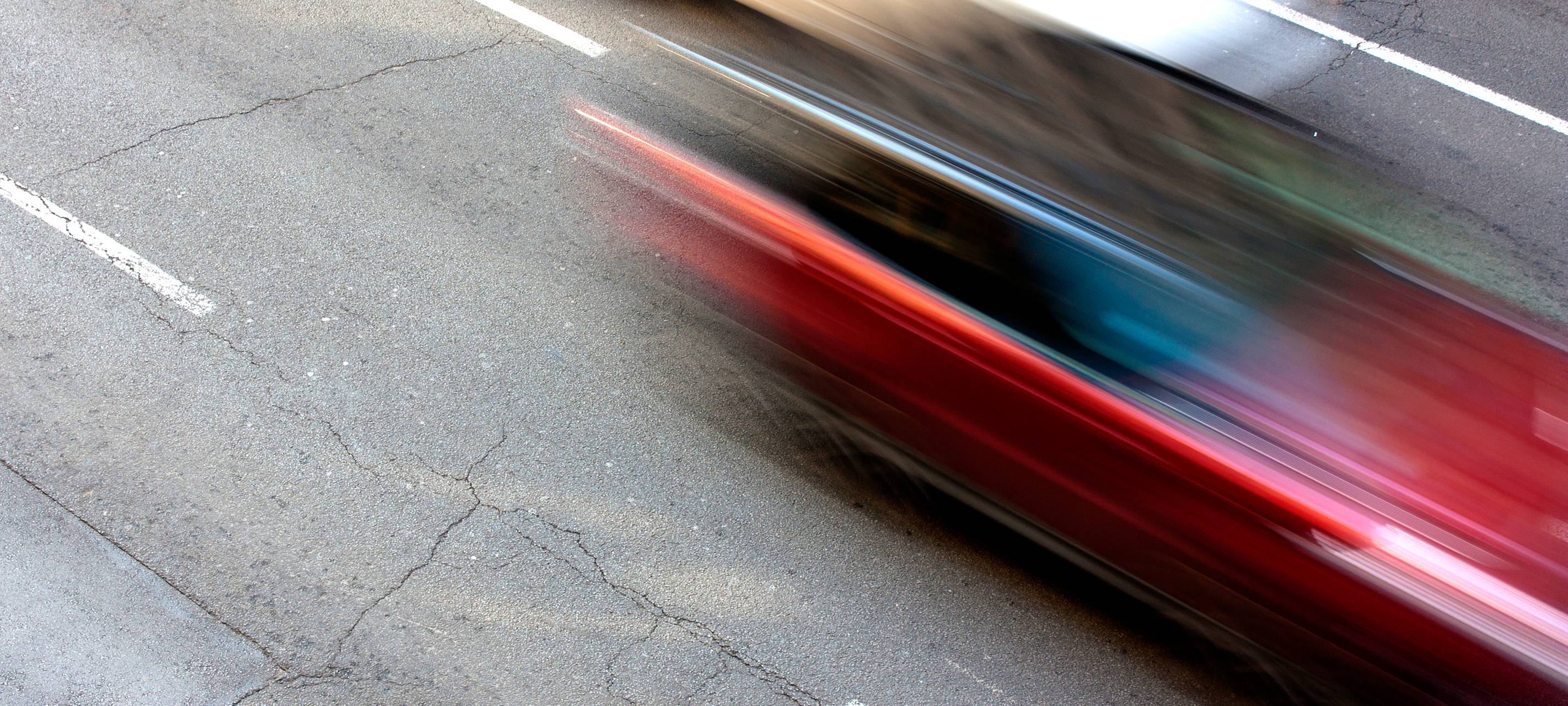 Leverkusener Lamborghini-Fahrer baut Unfall bei Alleinrennen