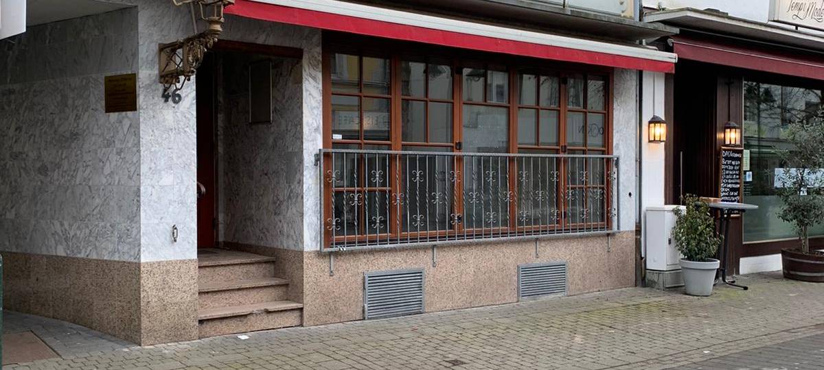 Wettannahmestelle in Schlebusch vom Tisch