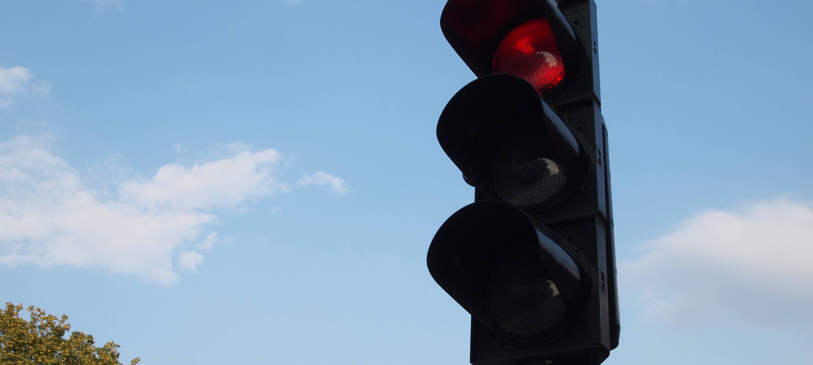 Vandalismus an Ampel: Signalknöpfe abmontiert