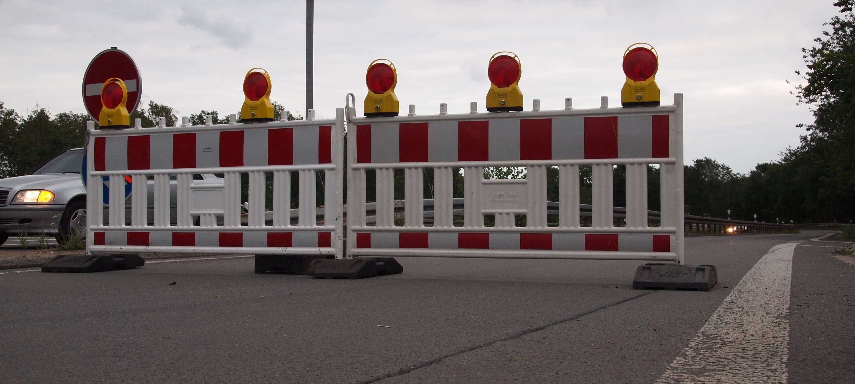 Verlängerung der Vollsperrung auf der A59