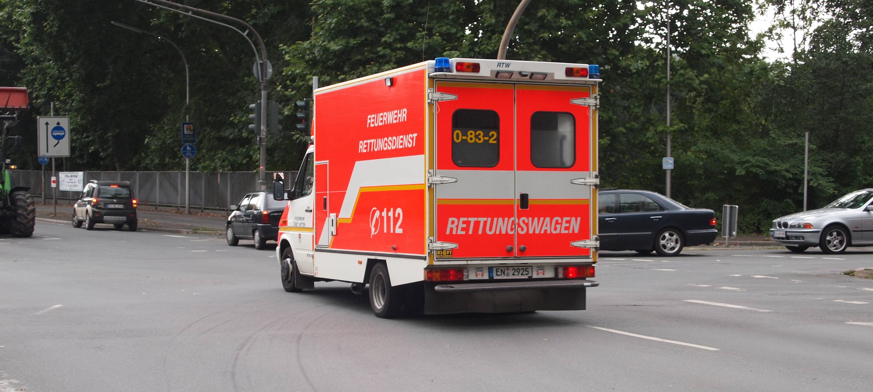 Schulkinder auf Straßen angefahren