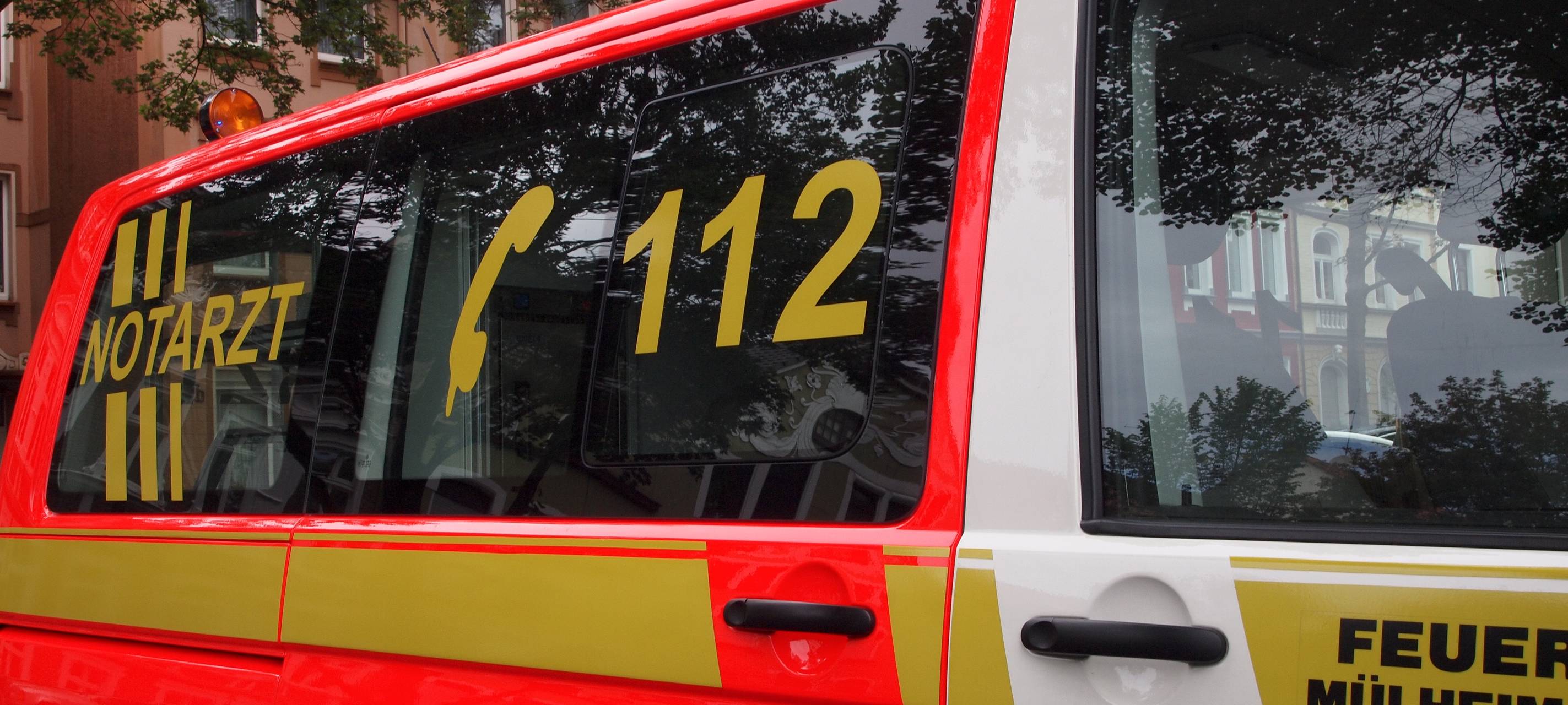 Unfall Leverkusen: Zwei Verletzte nach Zusammenstoß